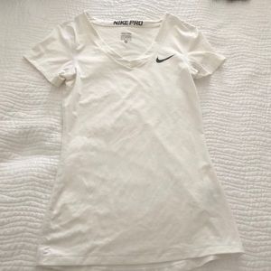 NIKE DRI-FIT SHORT SLEEVE TOP XS